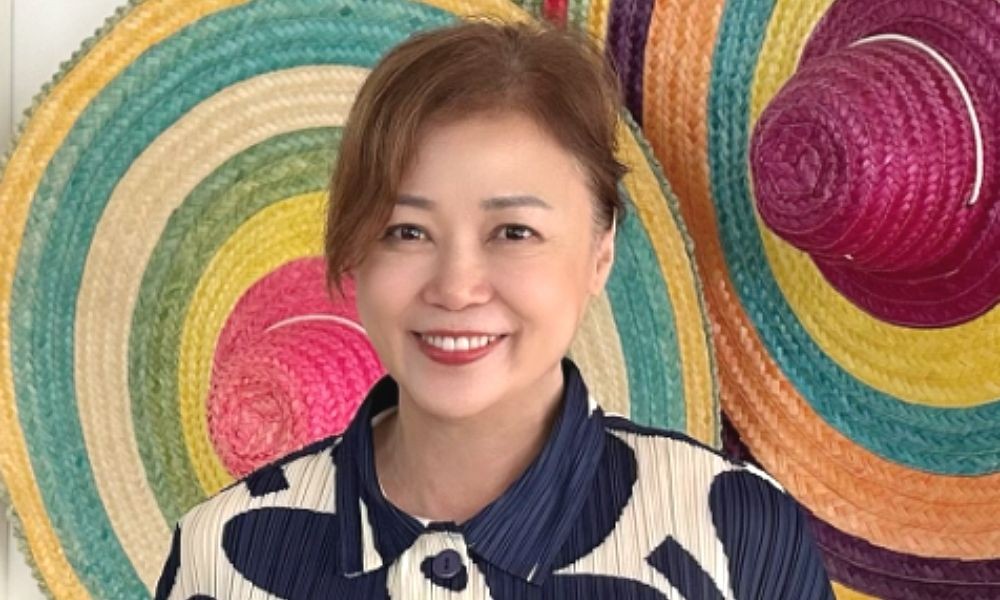 배우 향운, 초등생 때 성폭행 당했다 고백...무릎에 앉히고 키스해