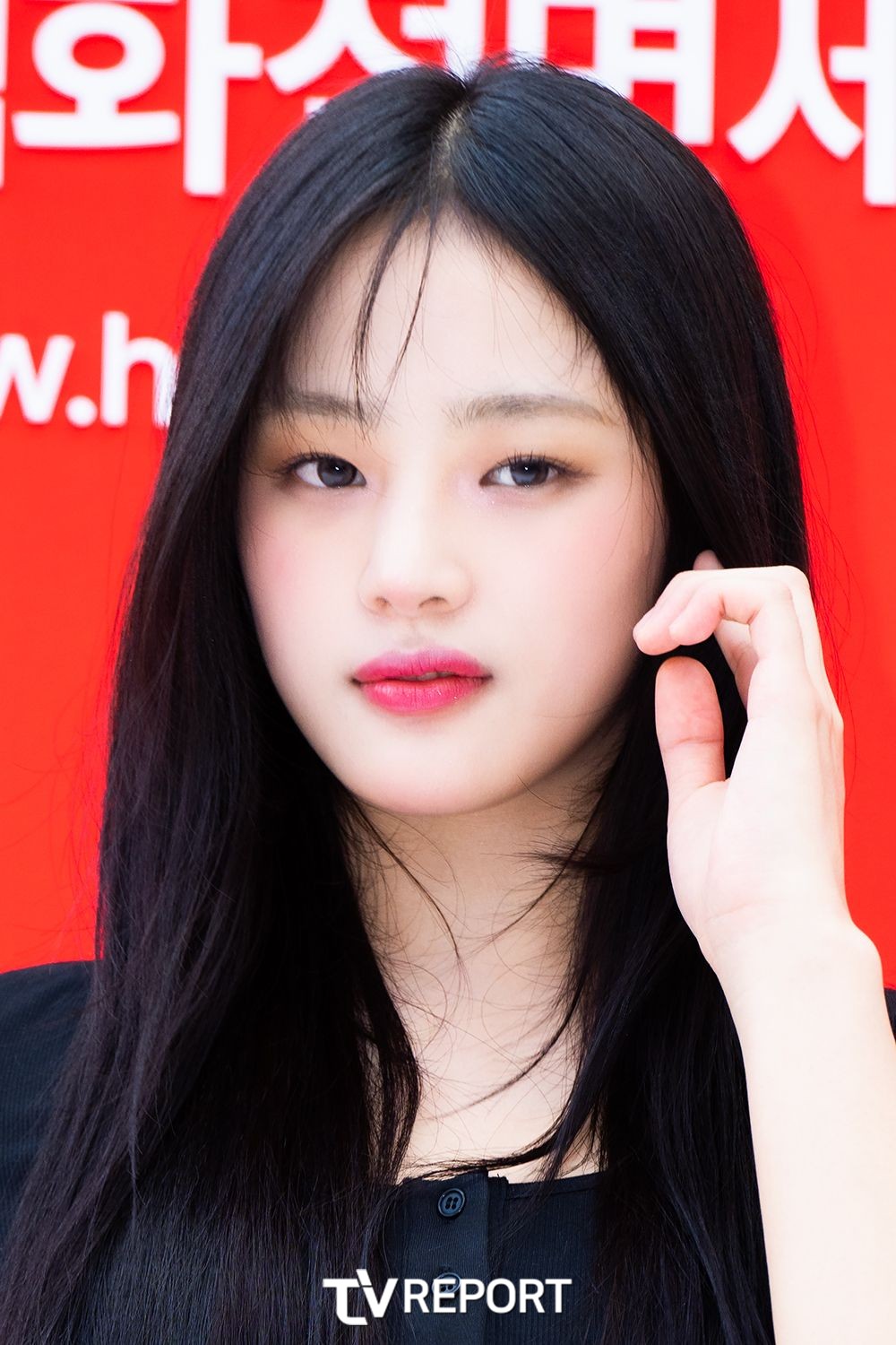 [T포토] 뉴진스 민지 머리만 넘겨도