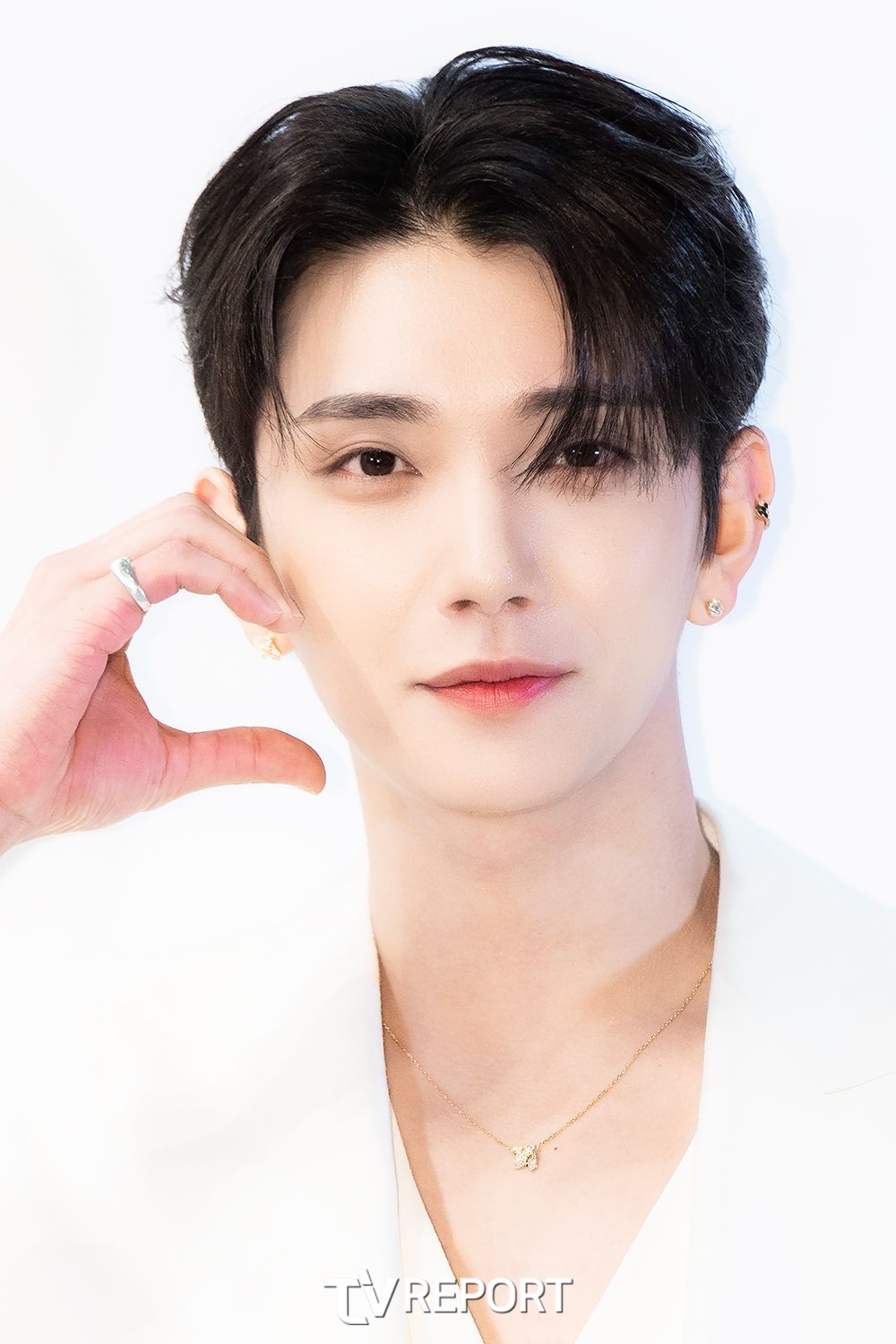 [T포토] 세븐틴 조슈아 확신의 사슴상