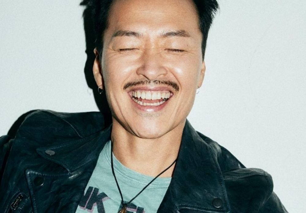 강산에, 4년 만에 신보... 오늘(16일) 신곡 그 앞에 세워주세요 발매
