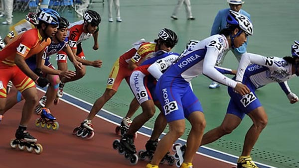돌아온 롤러스케이트…새로 온 스케이트보드