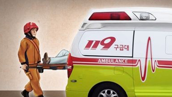 아파트서 남성 투신…1층에 있던 환경미화원 덮쳐 중상