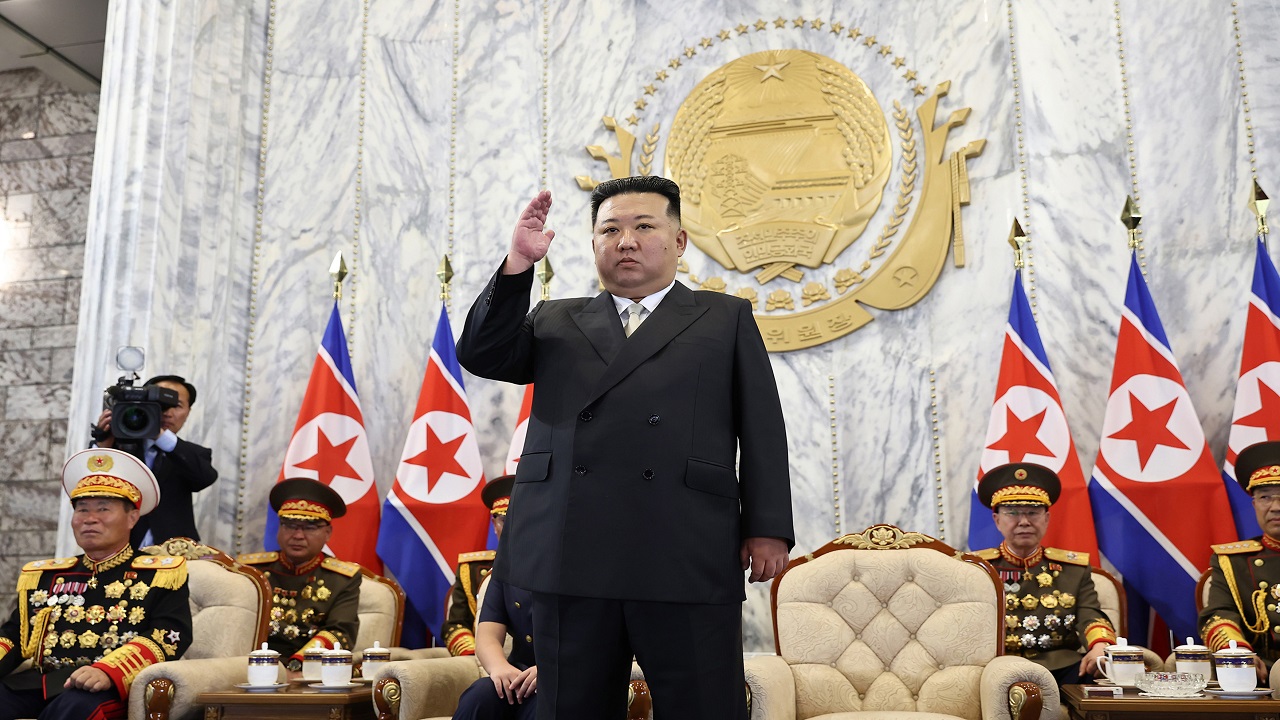 북한 '핵무력정책' 헌법 명시‥김정은 