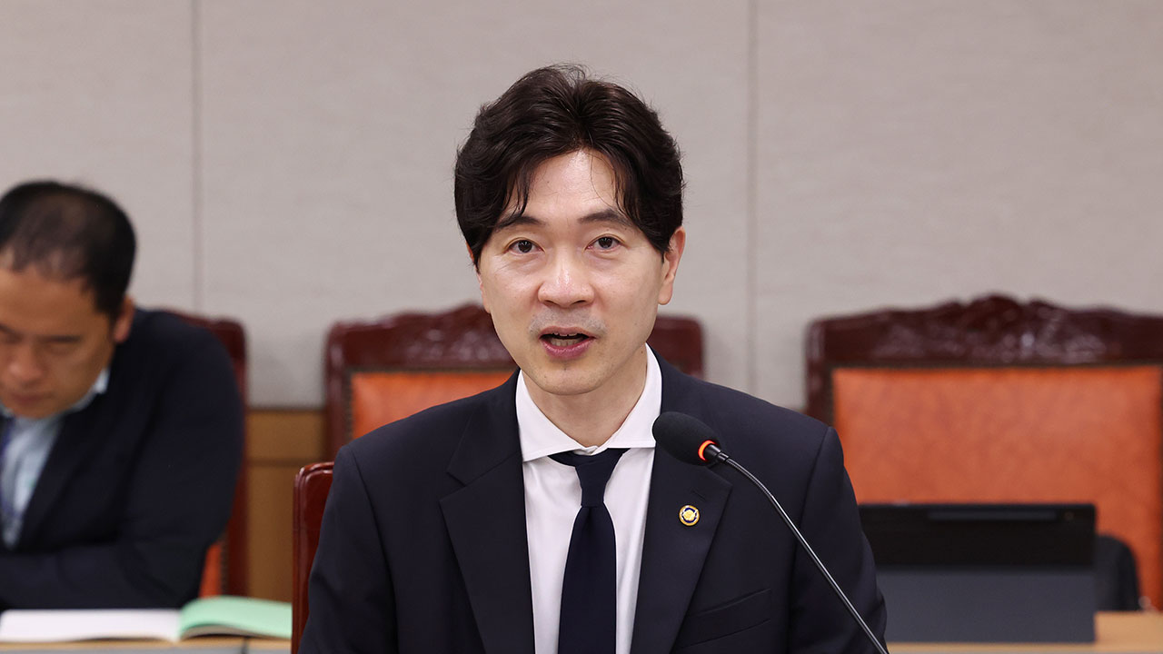 해수부 차관, 후쿠시마 오염수 특별법에 "현행법으로 가능"