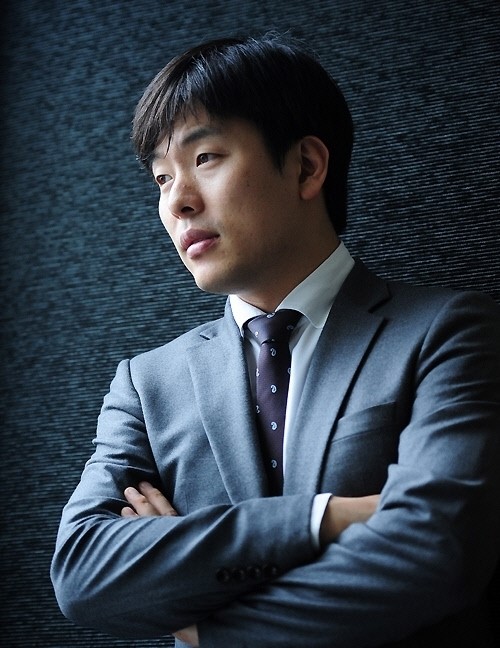 손석우 BH엔터테인먼트 대표의 운영전략 10여명 이상 안한다