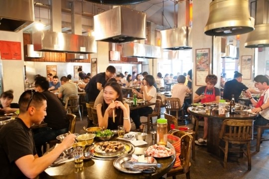 강호동 외식사업 매출 얼마인가 보니...입이 쩍