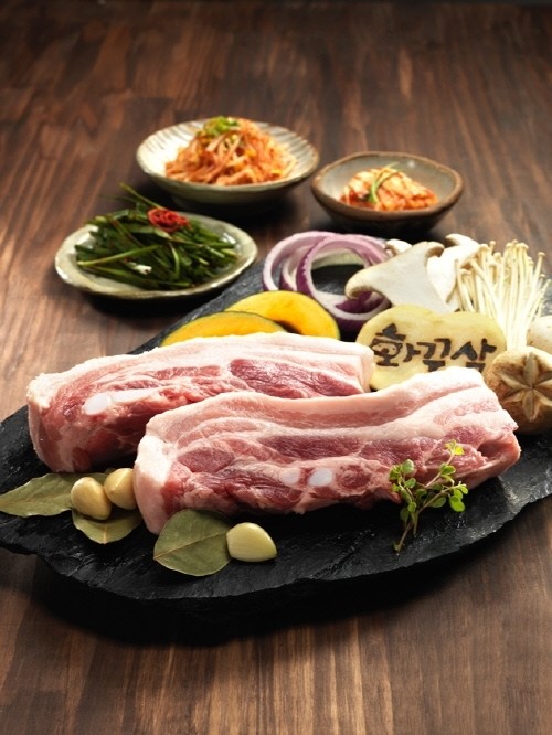 불황 속 외식창업 고기집프랜차이즈 화덕에 꾸운 삼겹살(화꾸삼)이 제시하는 본사와 가맹점의 상생방법