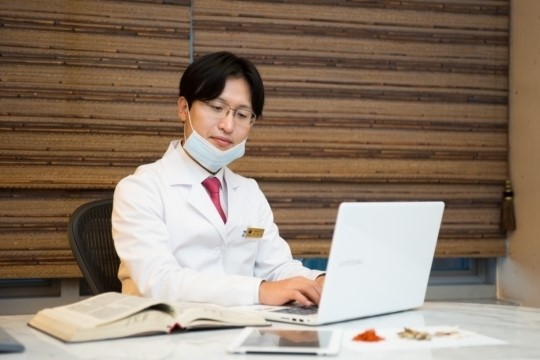 지긋지긋한 족저사마귀, 면역치료가 해법