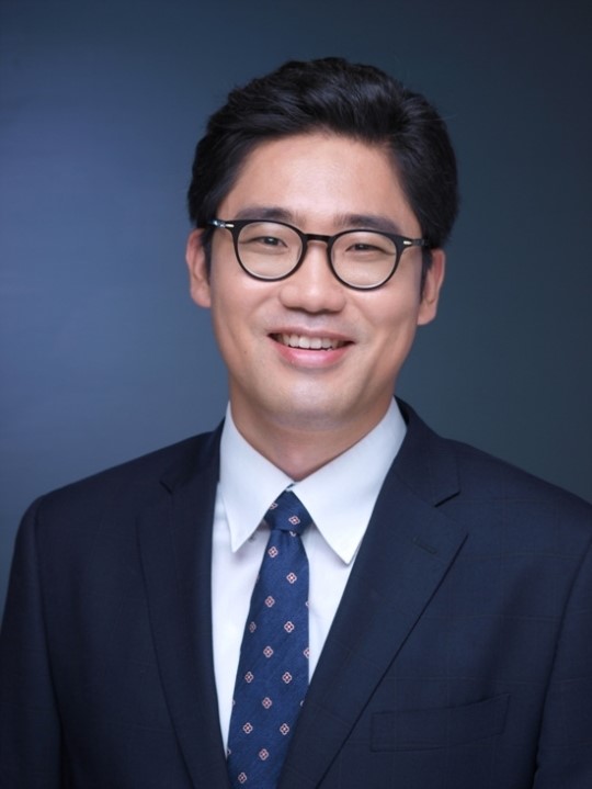 감성보다 전문적인 법률지식이 우선