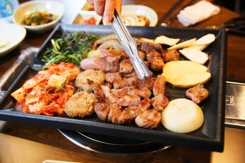 영등포 타임스퀘어 맛집 김부삼, 김치부추삼겹살로 고객들의 입맛 사로잡다!