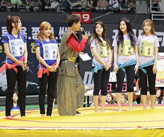 ‘아육대’ 씨름여왕은 누구? “레드벨벳, 에이핑크 출격”