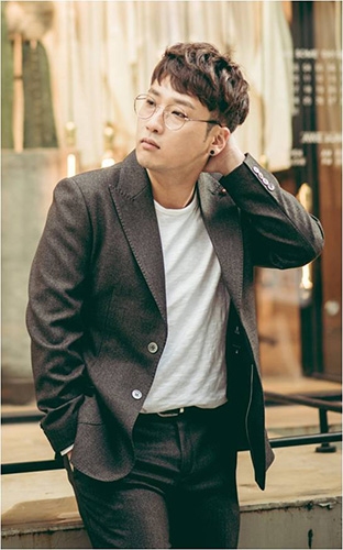 이현, 첫 프로듀서 데뷔…‘보이스 코리아’ 출신 대디제이 앨범 참여