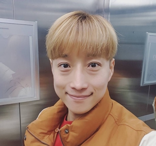 돈 크라이 더크로스 김경현, 커트 인증샷 동글동글 하니 아주 맘에 든다