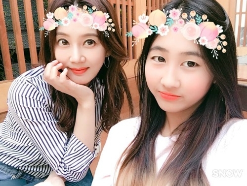 오현경, 중학생 딸과 자매같은 투샷 ‘모전여전 미모’