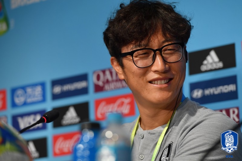 U-17 아름다웠던 도전… 김정수 감독 “8강 성적, 선수들의 노력 덕분”