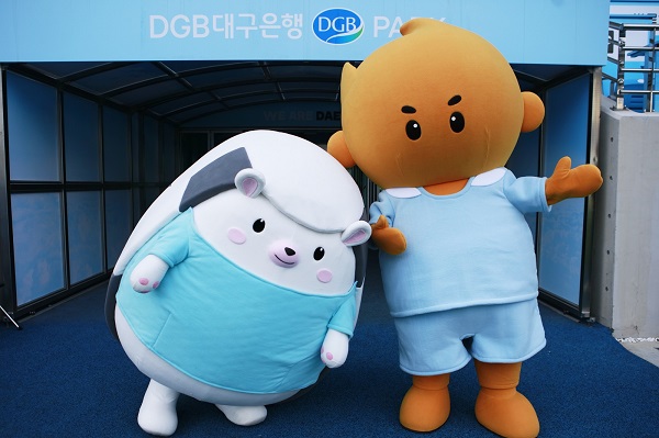 코로나로 인한 무관중 경기, 리카-빅토의 ‘비대면 홍보’ 눈길