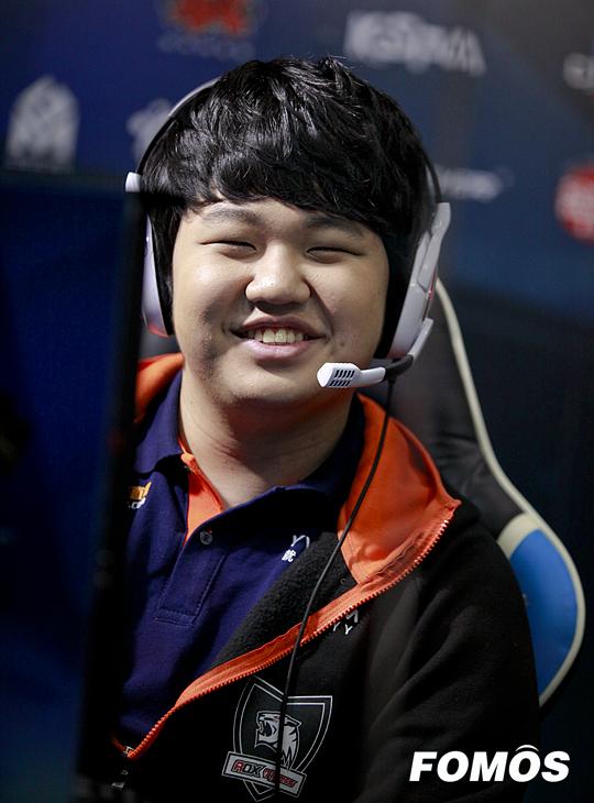 [포토]프레이 김종인, 카메라 바라보며 활짝