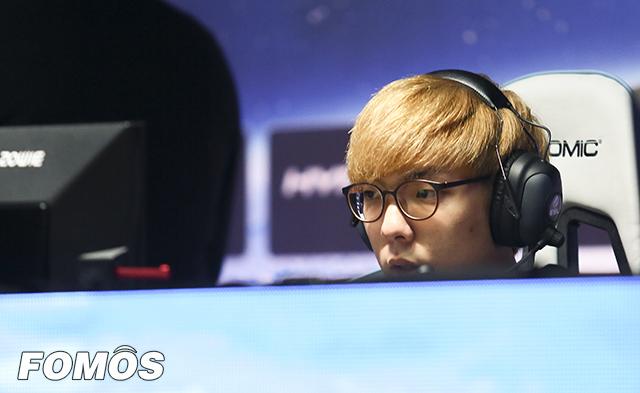 [IEM 포토] SKT와의 경기 준비하는 후히 최재현