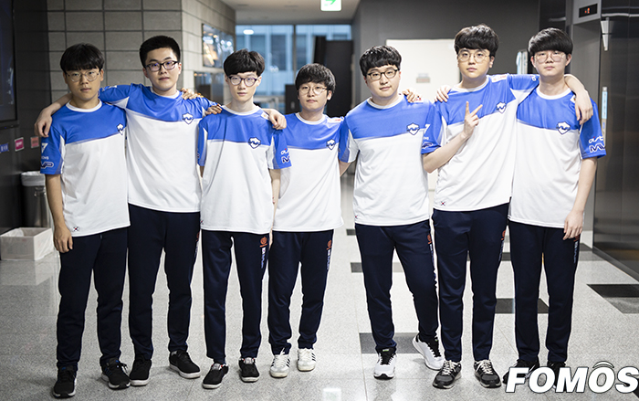 [포토] SK텔레콤에 승리한 MVP 