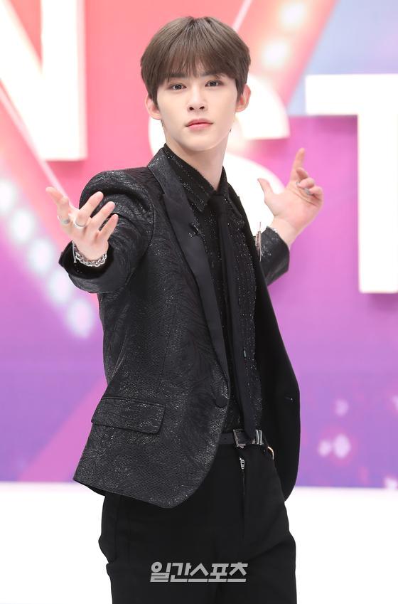 [포토]제이유, 미소년의 시선
