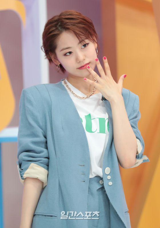 [포토] 루아, 예쁜 네일아트 공개
