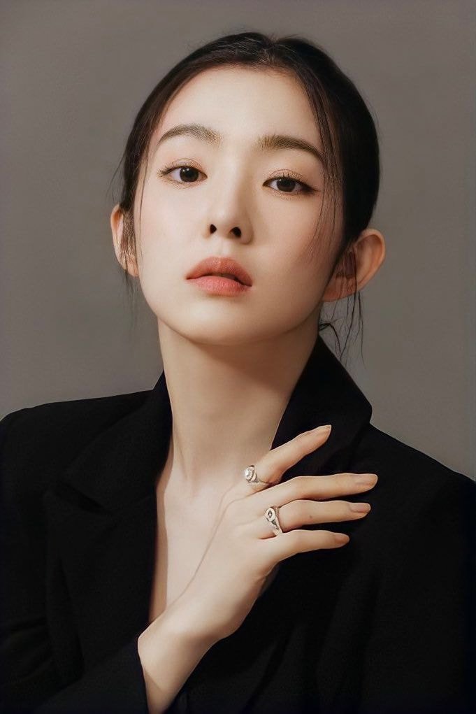 논란에도 불구하고... 레드벨벳 아이린, 섹시 당당한 화보 공개..2021년 SM 굿즈