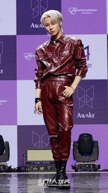 [포토]엘라스트 원혁, 은빛 헤어스타일
