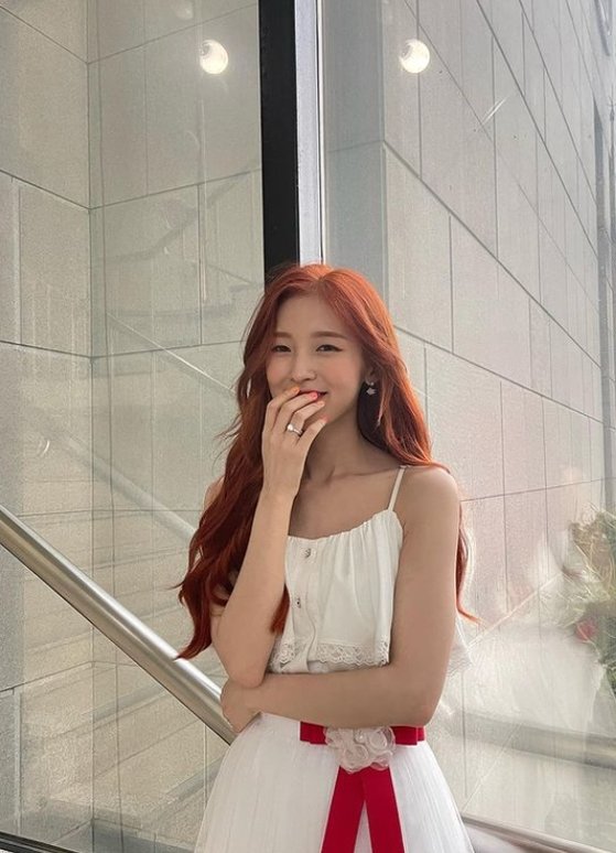 오마이걸 아린, 컴백 앞두고 헤어스타일 변신 아린 is 뭔들