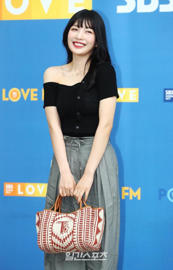 [포토] 조이, 블랙 천사의 미소
