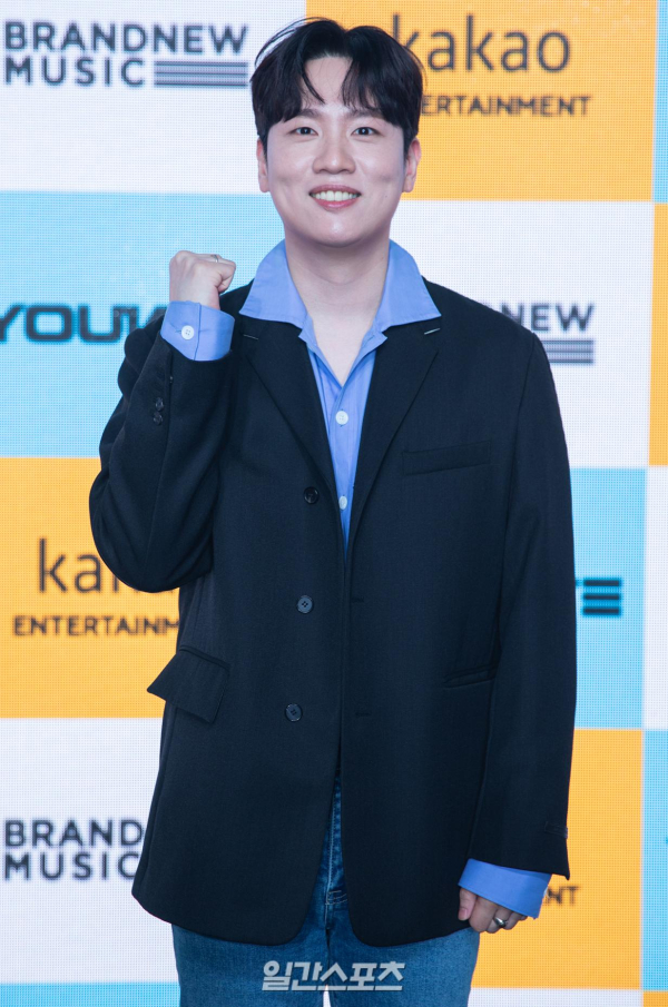 한해, 브랜뉴뮤직과 재계약…비등기 이사 선임