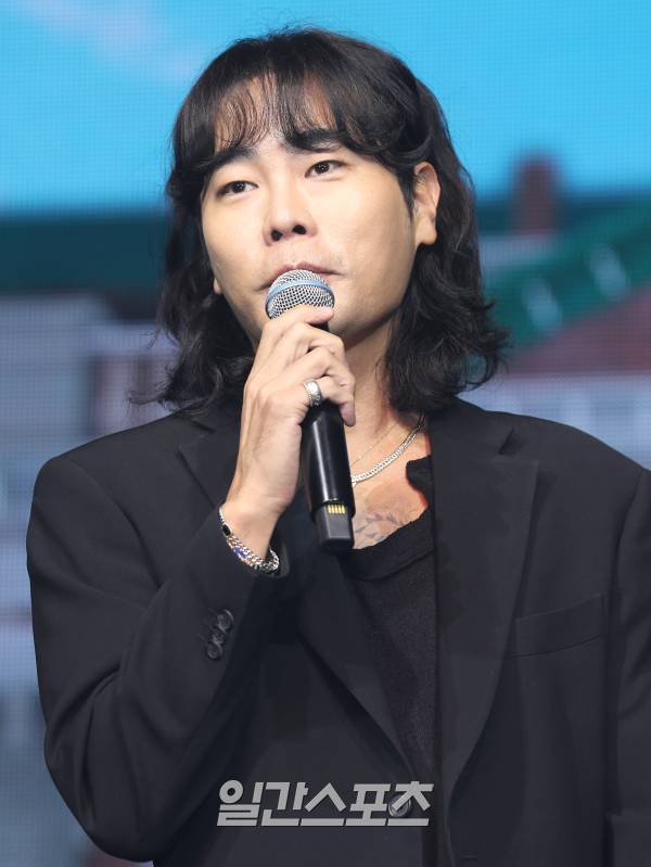 [포토] 뮤지, 유나이트와 함께 할 새로운 식구