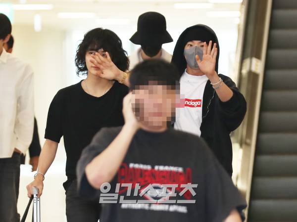 [포토] 세븐틴 원우, 정한아 호시야...너희 뒤에 나 있다...