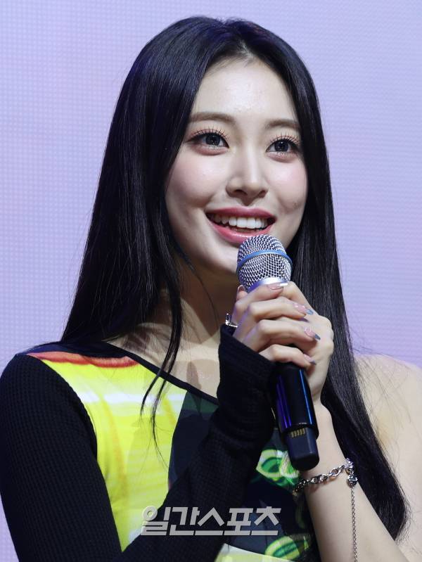 [포토] 인사말 하는 위클리 조아