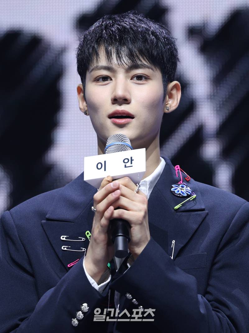 [포토] 인사말 하는 루네이트 이안