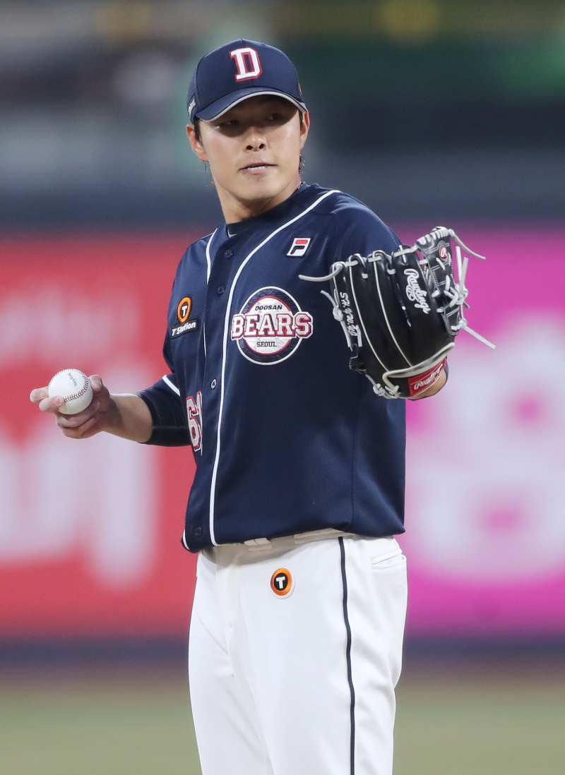 트로이카는 건재, 4·5선발&·뒷문은 불안...5할 출발 두산의 고민