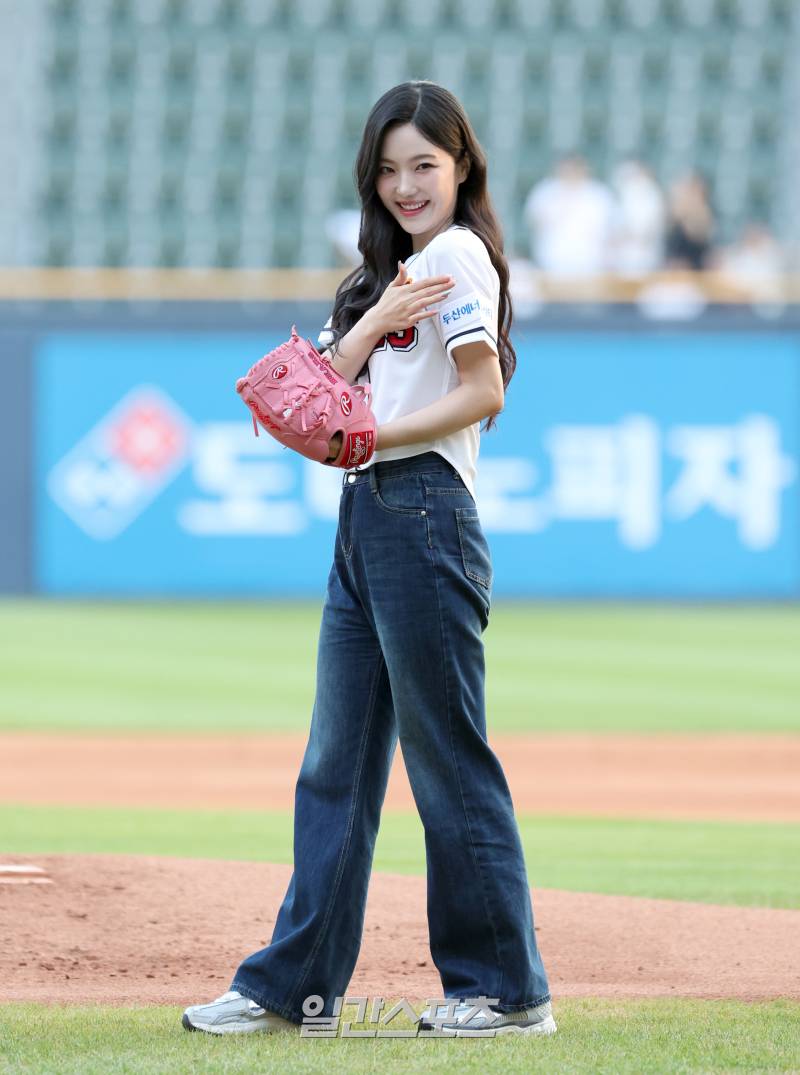 [포토] 윤하정, 사인교환도 예쁘게