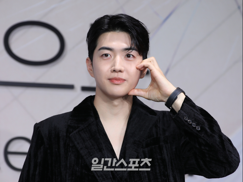 [단독] 강훈, ‘런닝맨’ 인기 견인→’아수라 발발타’ 주연…대세 행보 잇는다 [종합]