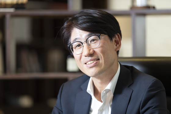 [CEO UP | 김재천 AK플라자 대표] 적자수렁인데…광명점 오픈으로 광명찾나