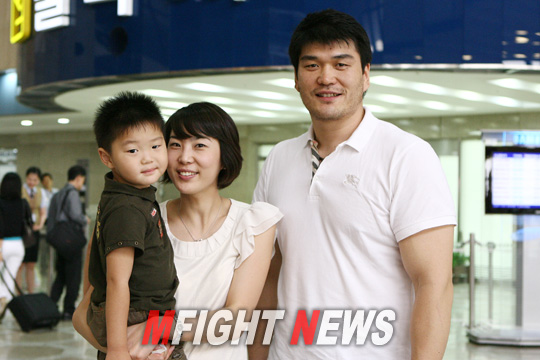 화목해 보이는 이태현의 세 가족