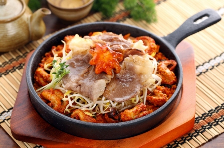 신촌 차돌박힌 쭈꾸미, “연말 선물 드려요”