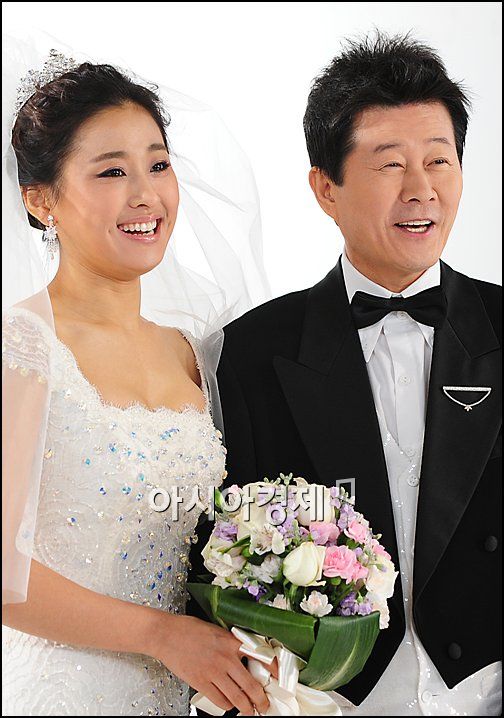 [포토]22살 나이차 극복(?)한 마야-태진아