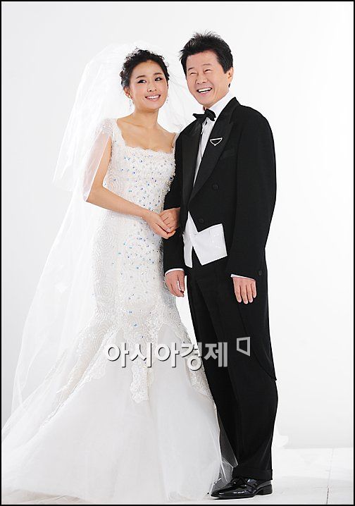[포토]마야-태진아 결혼(?)
