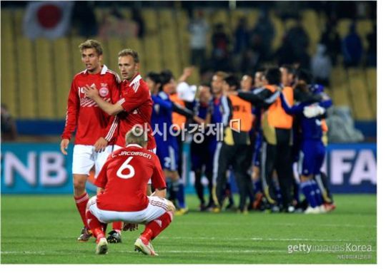 [월드컵]덴마크 축구팬, '일본 쇼크'로 난투극