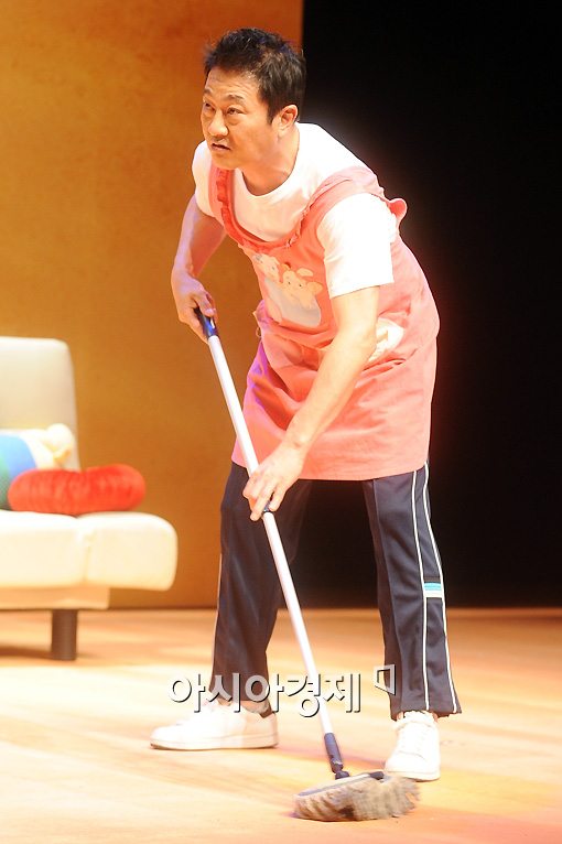 [포토]박준규, 청소하는 남자