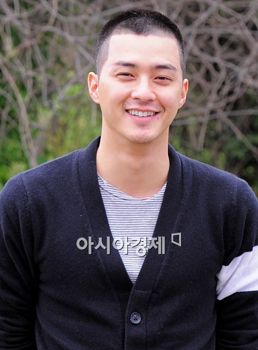 [포토]김지훈 까까머리 고등학교 이후 처음이에요