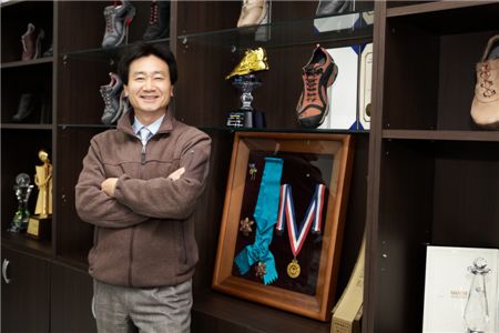트렉스타 권동칠 대표, 부산디자인경영인상 수상