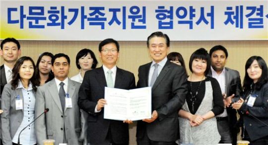 홈플러스, 김포시와 손잡고 다문화가정 자립 지원
