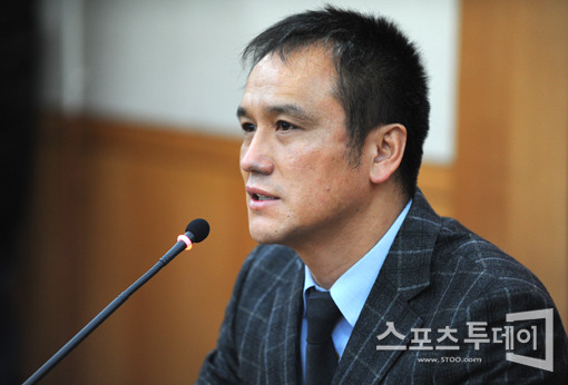 [포토] 김주성 사무총장 축구인 화합 위해 노력하겠습니다