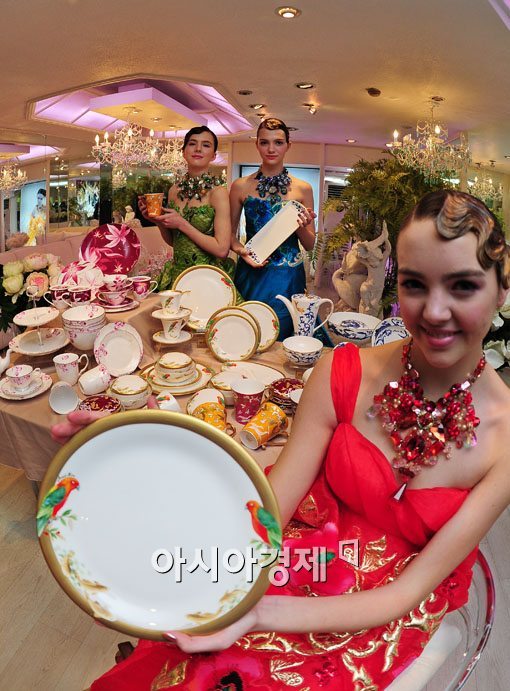 [포토] 한국도자기, 신혼부부를 위한 혼수용 도자기