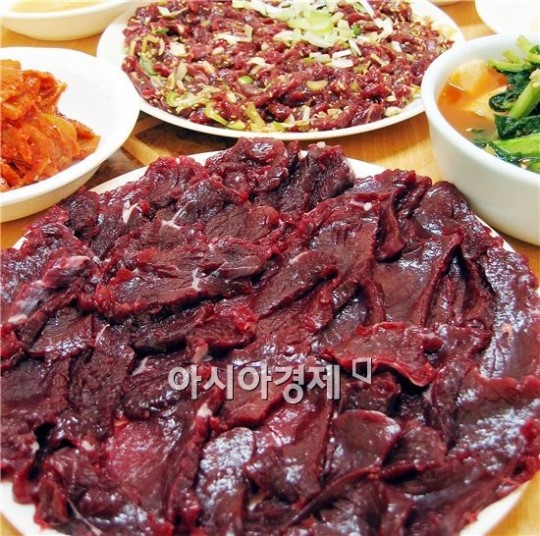 [남도웰빙 맛기행]함평 대흥식당 비빔밥·생고기, 미식가 입맛 찜